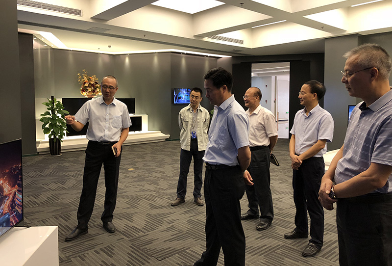 仲恺区委书记杨鹏飞一行参观开云官方入口登录惠南展厅